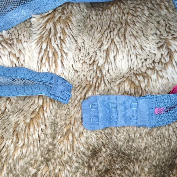 Lace Underwire Bra in Blue - Picture 4 of 5